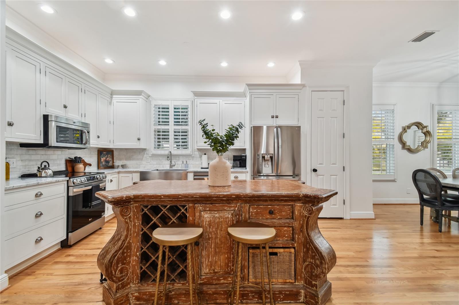 LINGERLONG - Residential