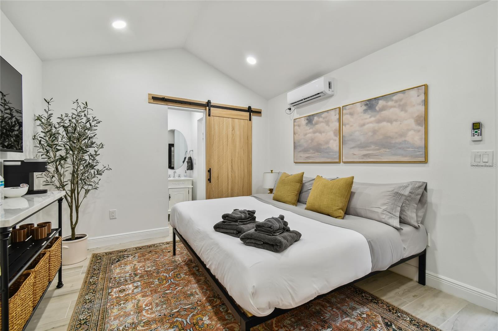 LINGERLONG - Residential