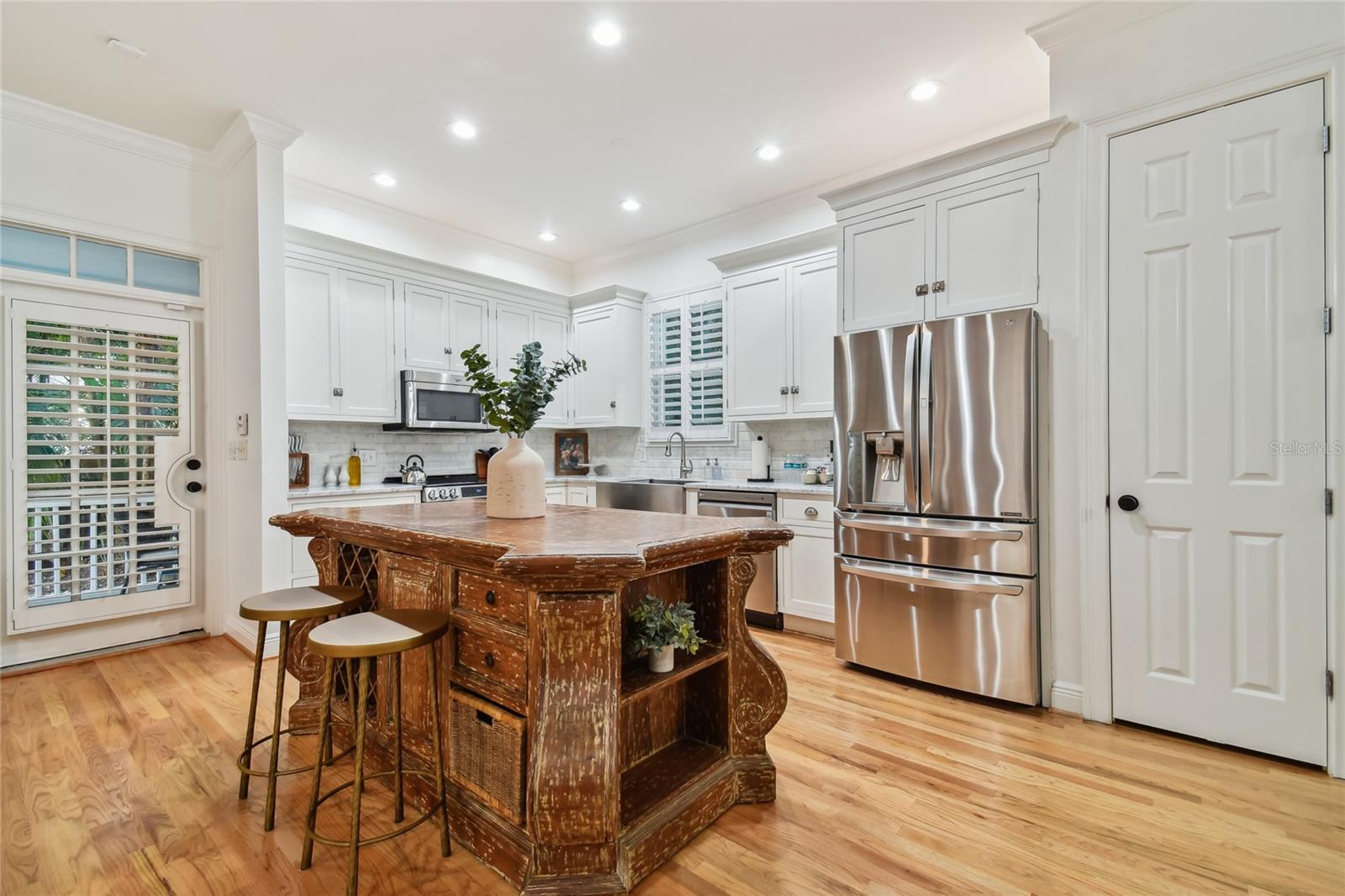 LINGERLONG - Residential