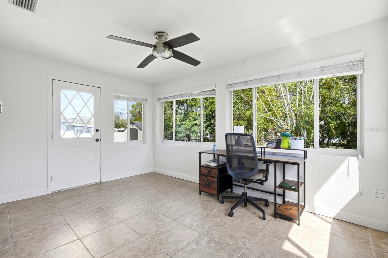 HANNA LT 14 BLK 20 M & C HOLLY HILL - Residential