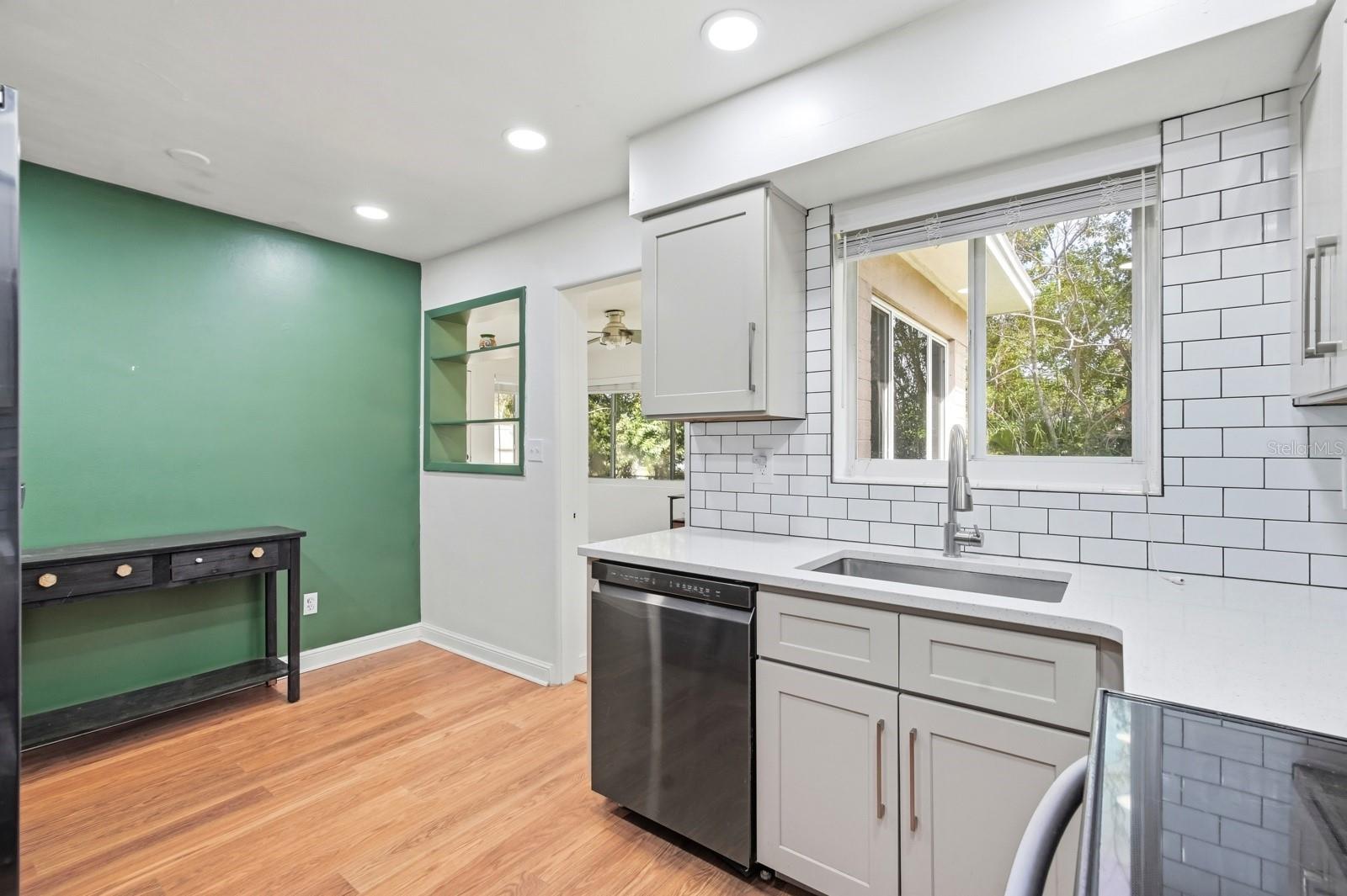 HANNA LT 14 BLK 20 M & C HOLLY HILL - Residential