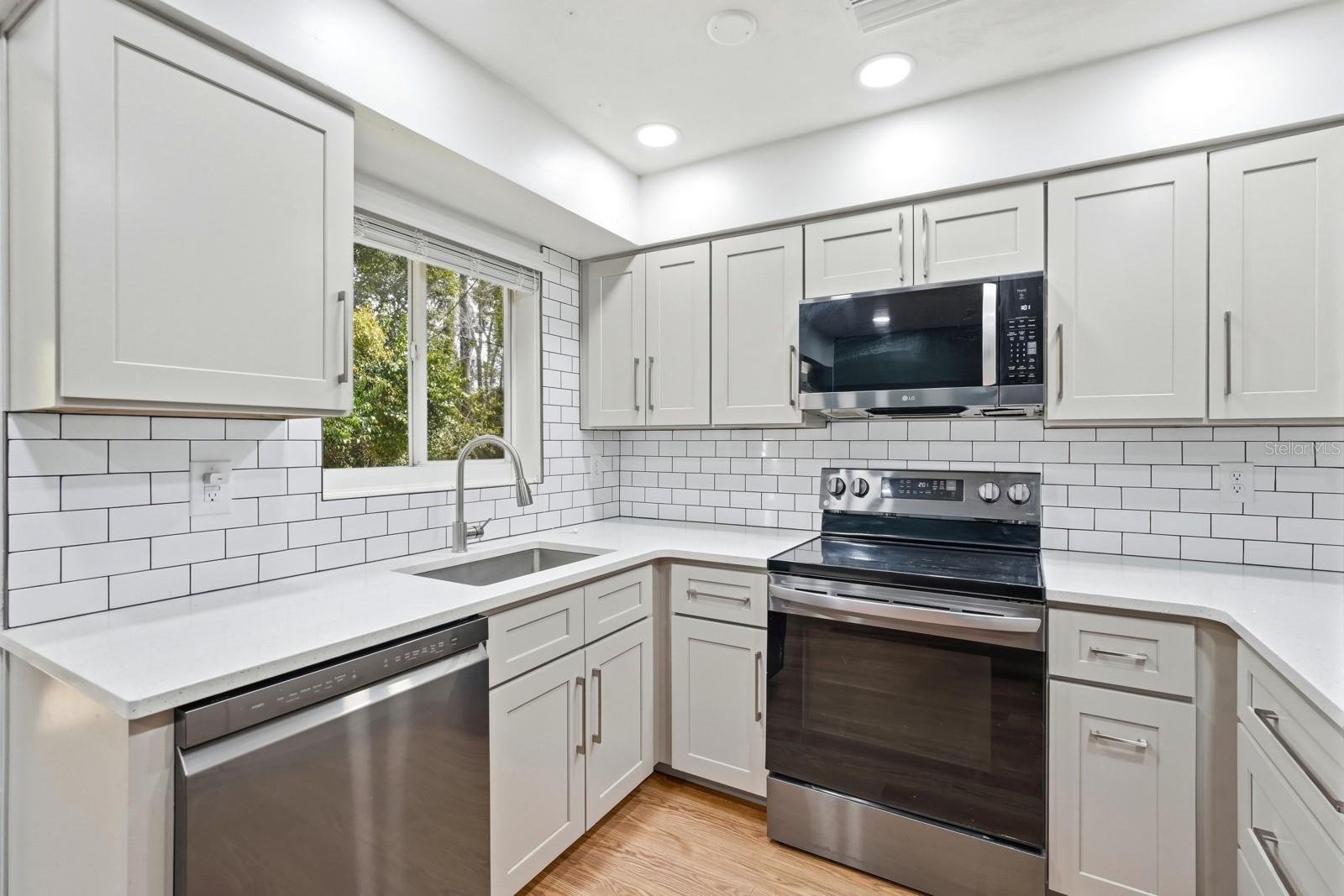 HANNA LT 14 BLK 20 M & C HOLLY HILL - Residential