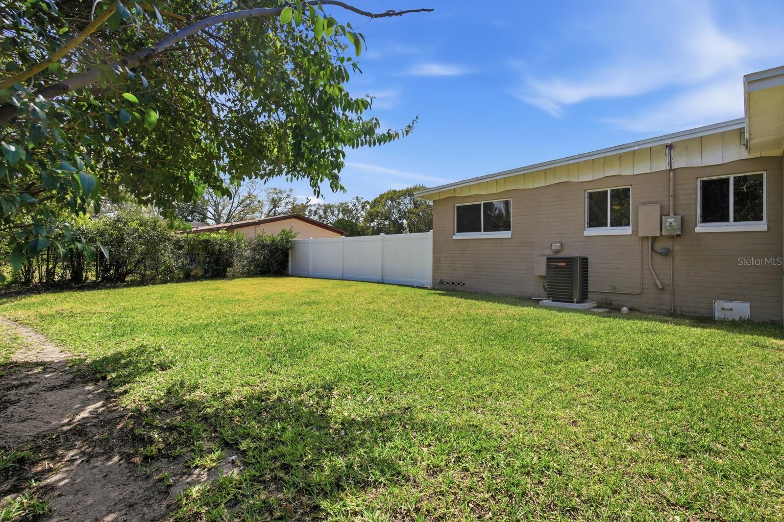 HANNA LT 14 BLK 20 M & C HOLLY HILL - Residential