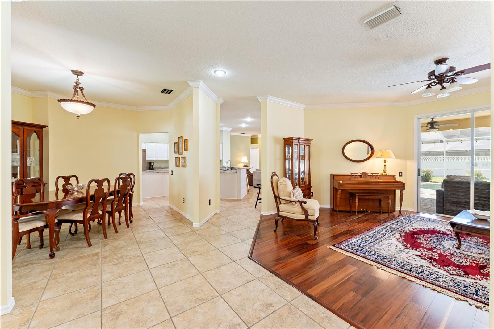 HUNTER'S GREEN, HUNTERS GREEN - Residential