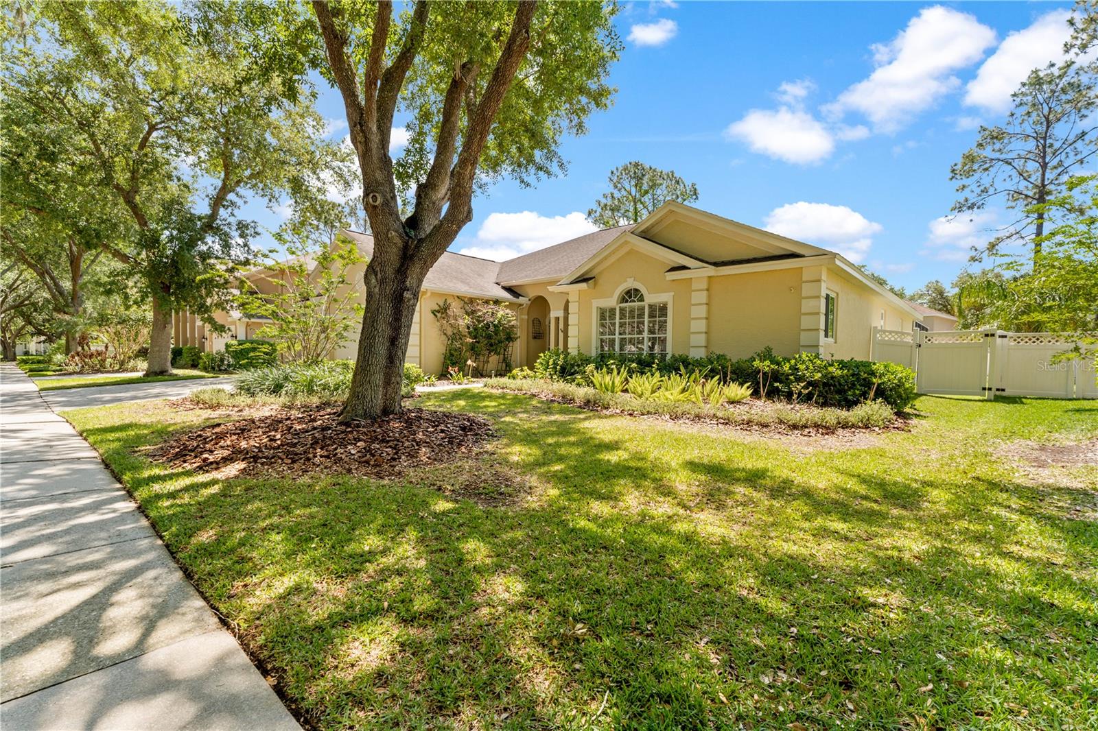 HUNTER'S GREEN, HUNTERS GREEN - Residential