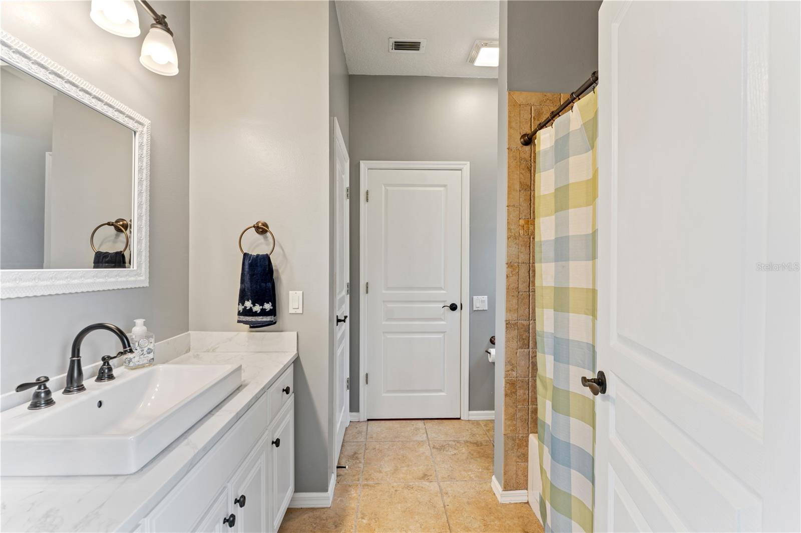 HUNTER'S GREEN, HUNTERS GREEN - Residential