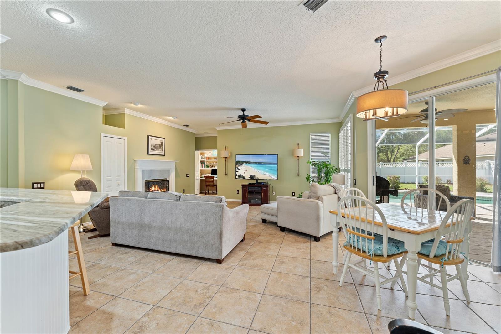 HUNTER'S GREEN, HUNTERS GREEN - Residential