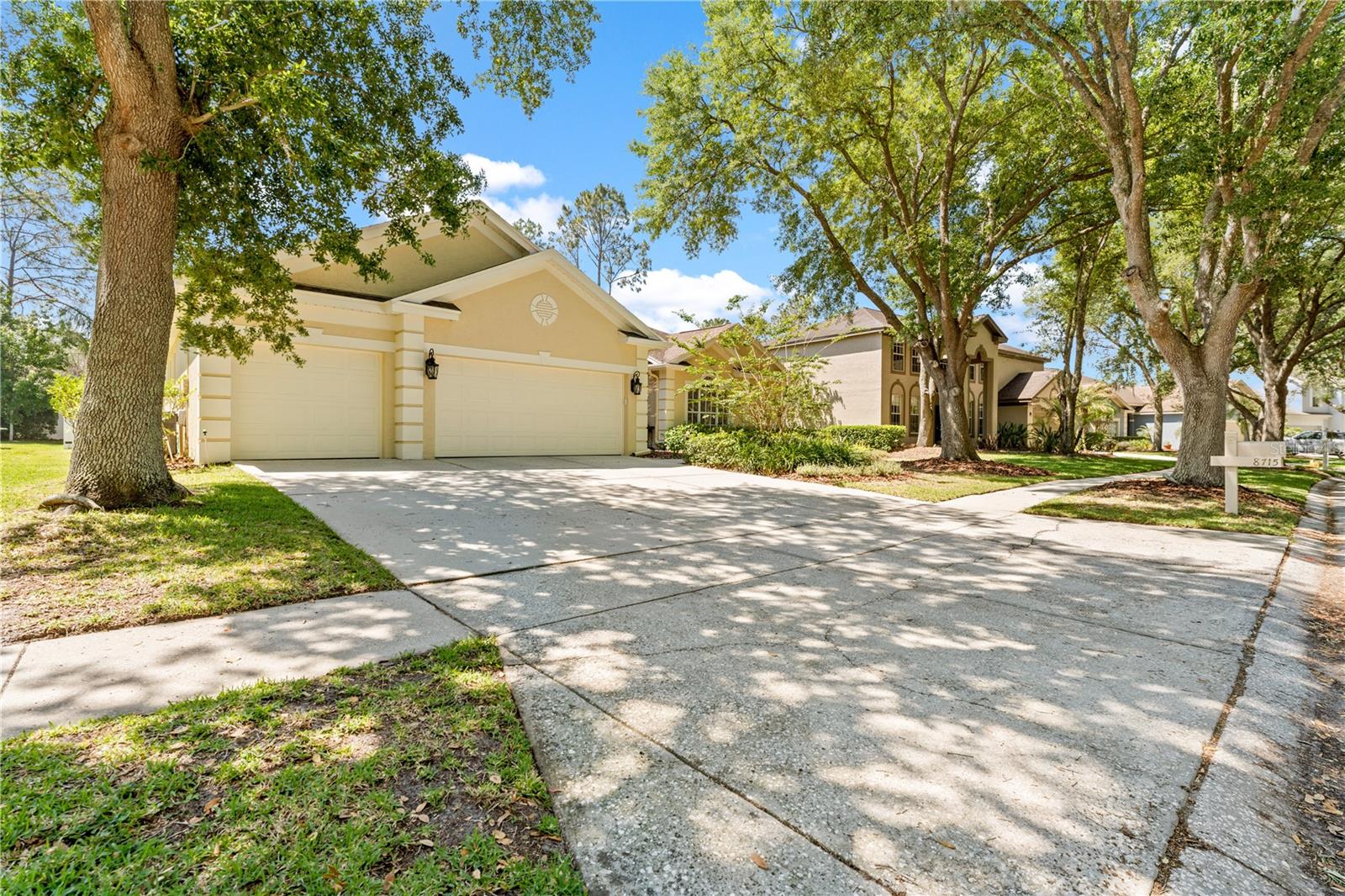 HUNTER'S GREEN, HUNTERS GREEN - Residential