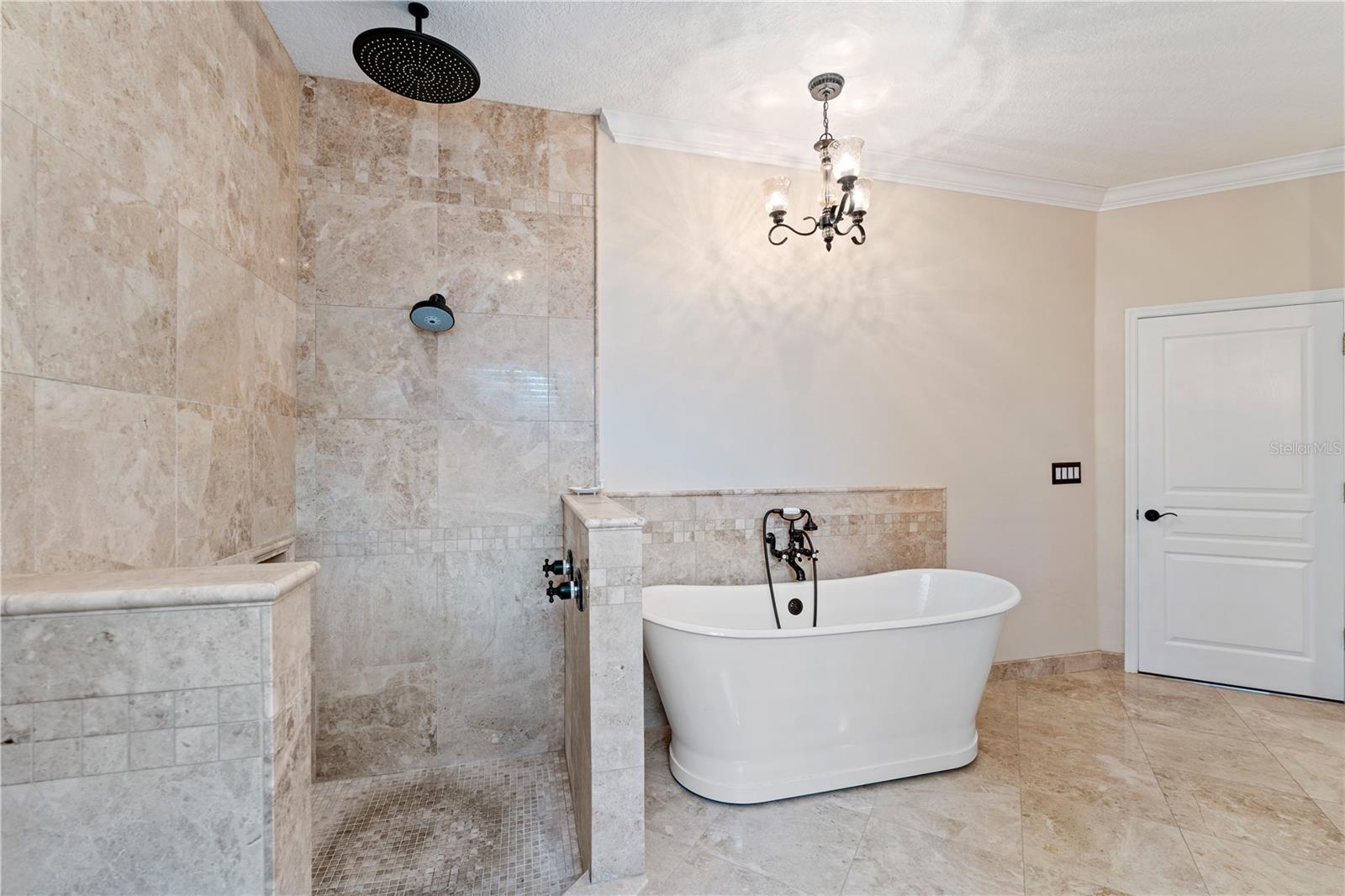 HUNTER'S GREEN, HUNTERS GREEN - Residential