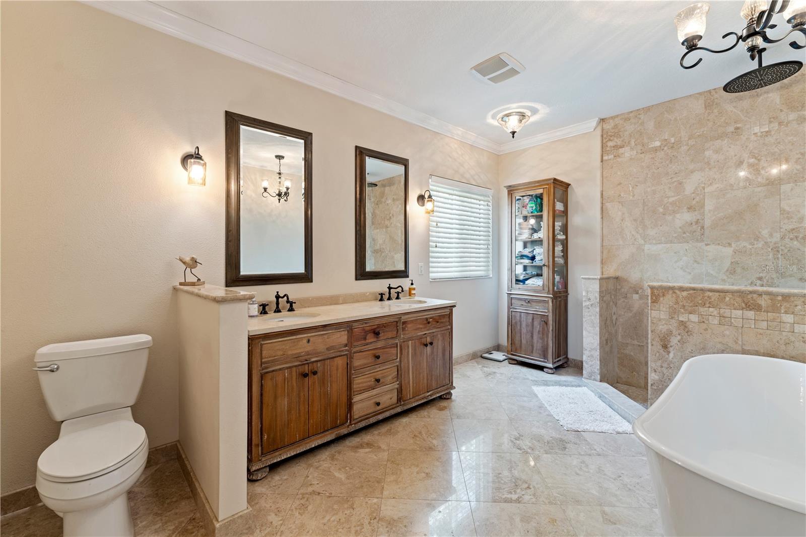 HUNTER'S GREEN, HUNTERS GREEN - Residential