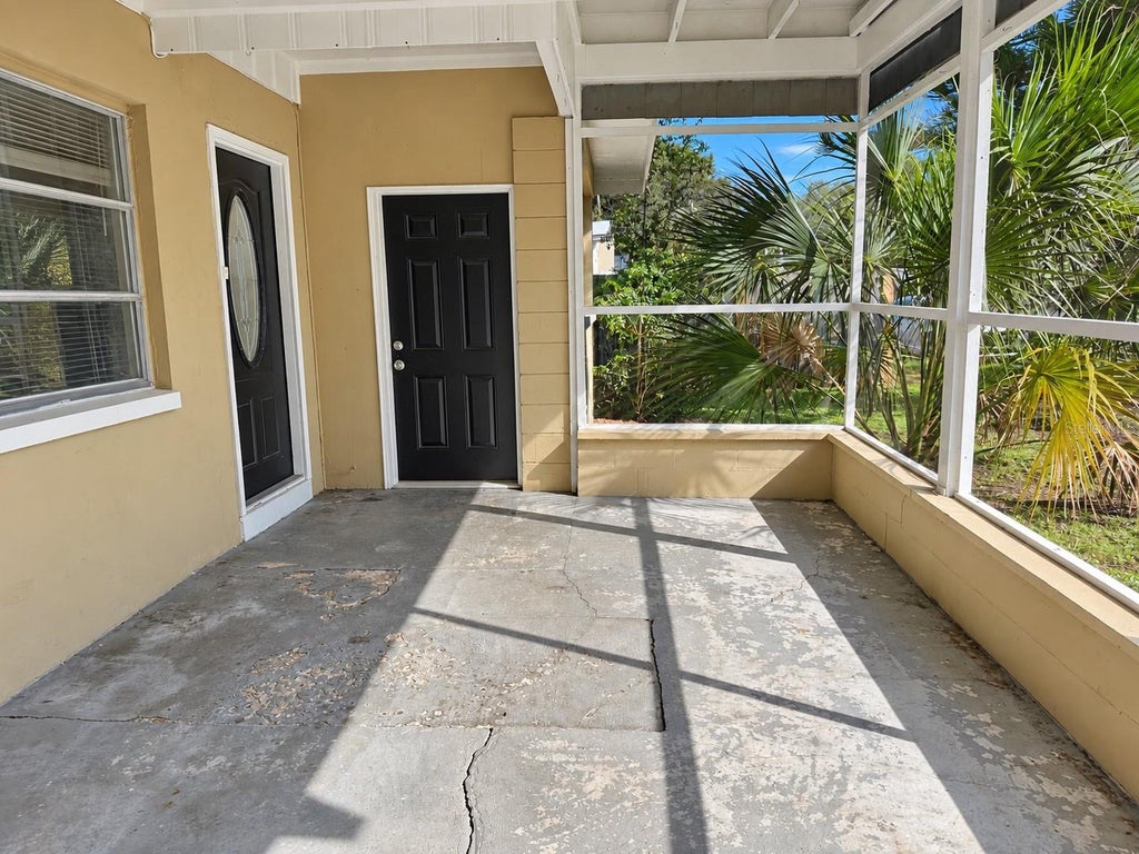 Photo of 10722 53rd Avenue N, St Petersburg, FL 33708 (MLS # TB8554992)