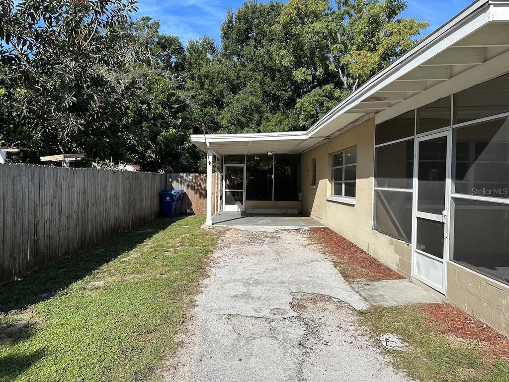 Photo of 10722 53rd Avenue N, St Petersburg, FL 33708 (MLS # TB8554992)