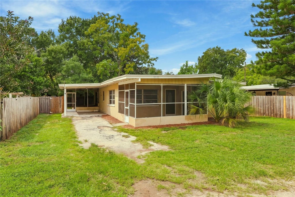 Photo of 10722 53rd Avenue N, St Petersburg, FL 33708 (MLS # TB8554992)