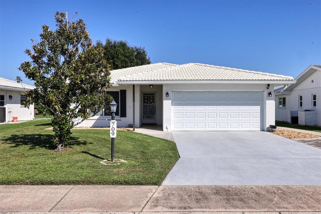 Photo of 709 Hickory Lane, Bradenton, FL 34208 (MLS # TB8533608)