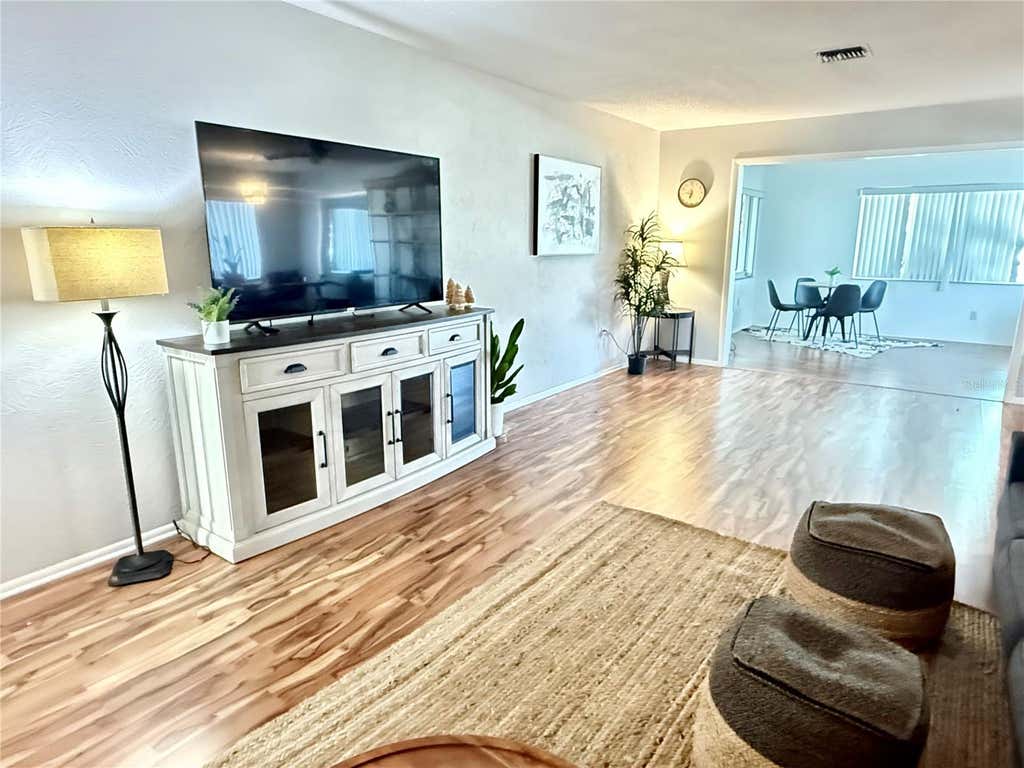 Photo of 709 Hickory Lane, Bradenton, FL 34208 (MLS # TB8533608)