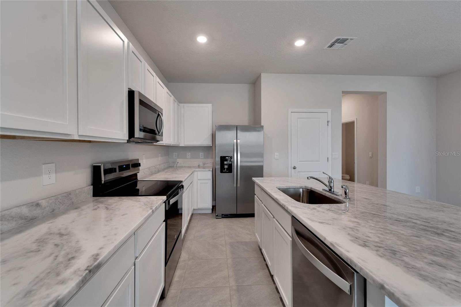 STAR FARMS AT LAKEWOOD RANCH - Residential Lease