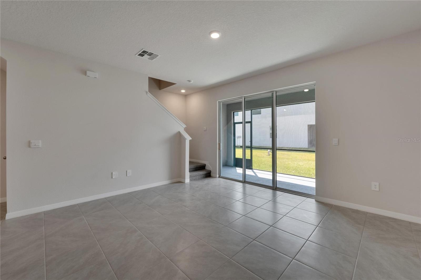 STAR FARMS AT LAKEWOOD RANCH - Residential Lease