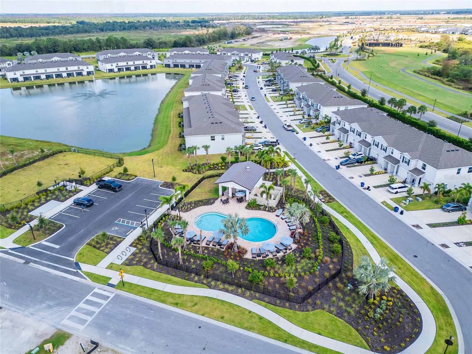 STAR FARMS AT LAKEWOOD RANCH - Residential Lease