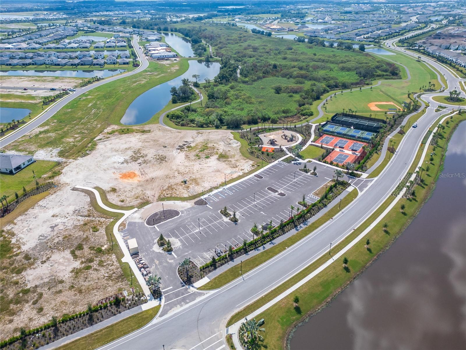STAR FARMS AT LAKEWOOD RANCH - Residential Lease