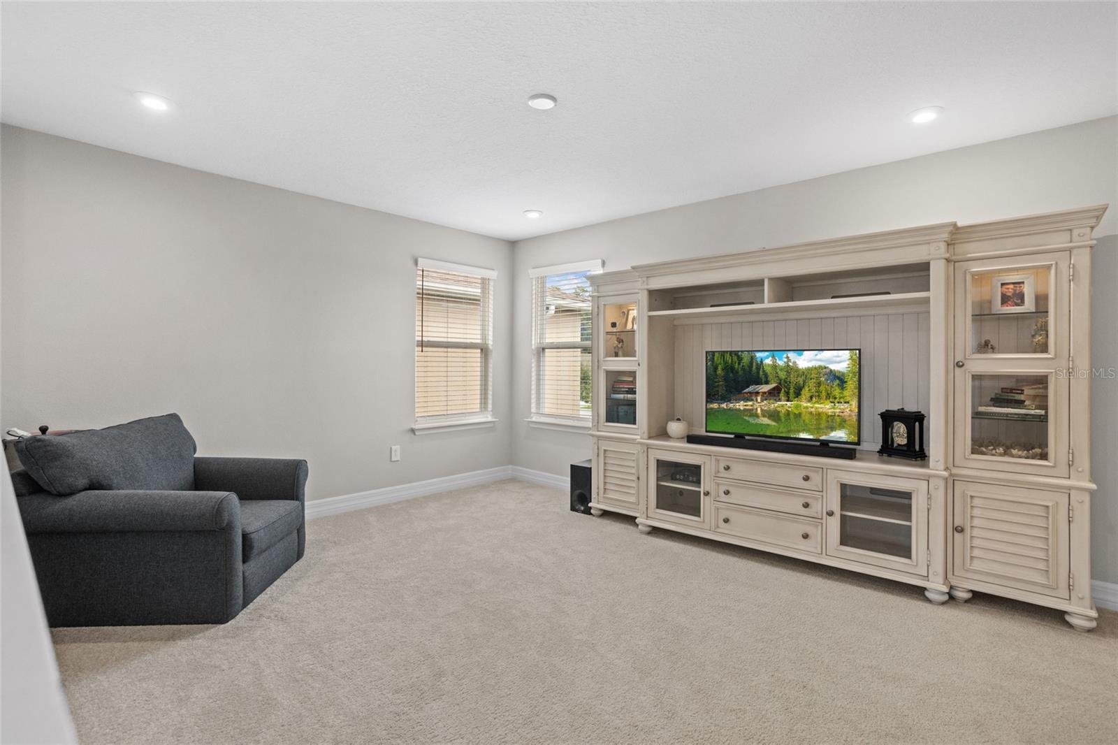 PRESERVE/CROWN POINT PH 2B - Residential