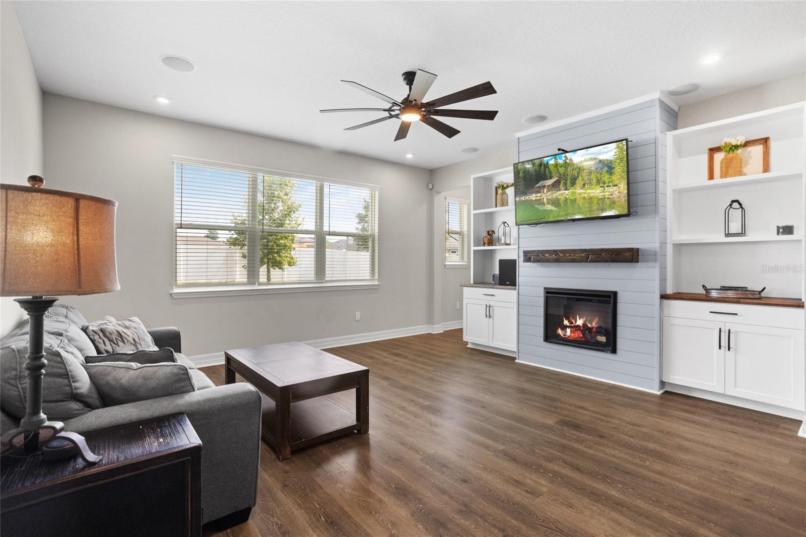 PRESERVE/CROWN POINT PH 2B - Residential