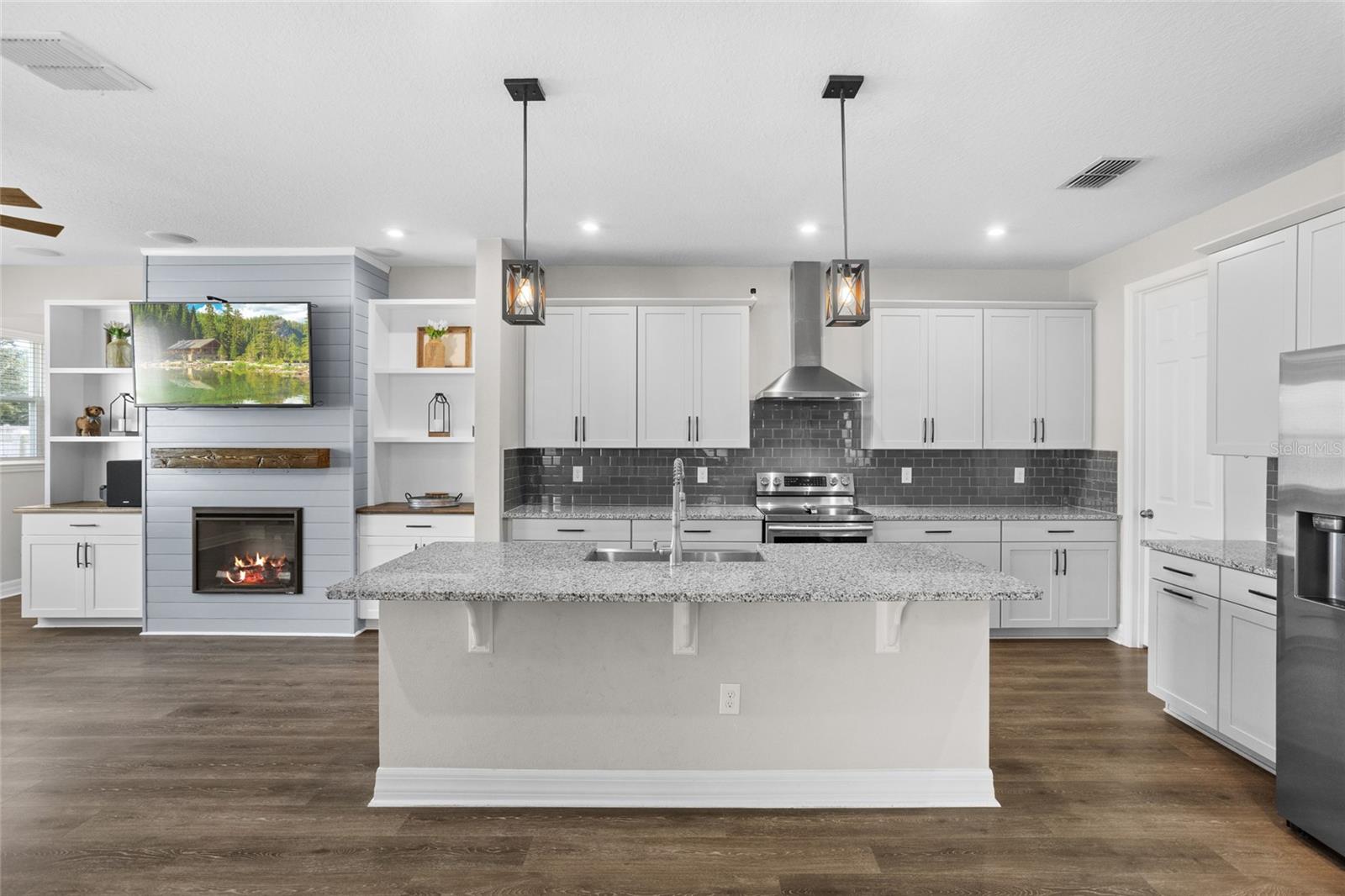 PRESERVE/CROWN POINT PH 2B - Residential