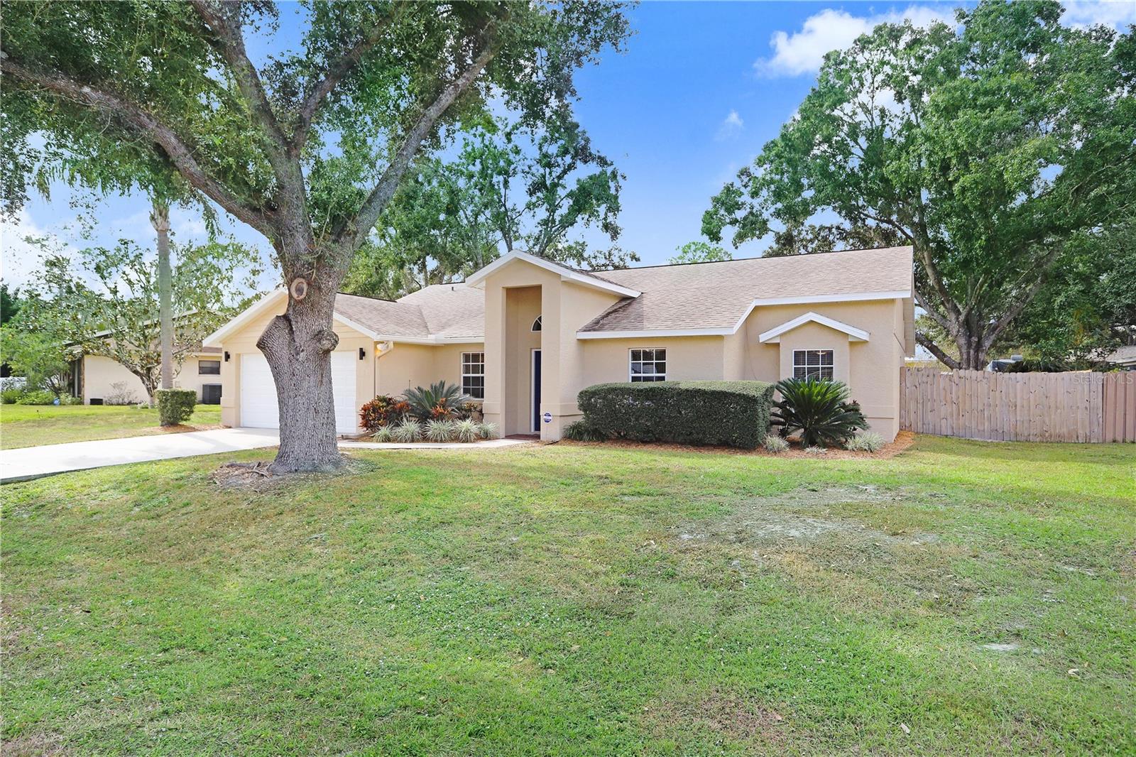 LAKE PADGETT ESTATES - Residential