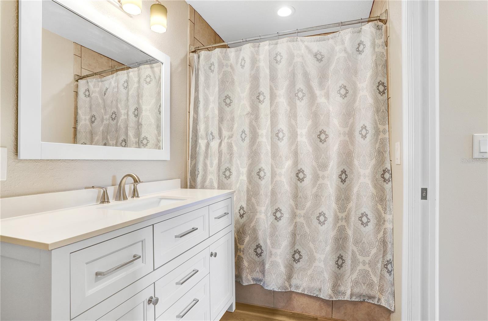 LAKE PADGETT ESTATES - Residential