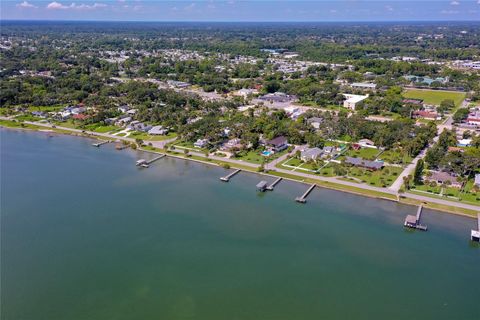 A home in PORT ORANGE