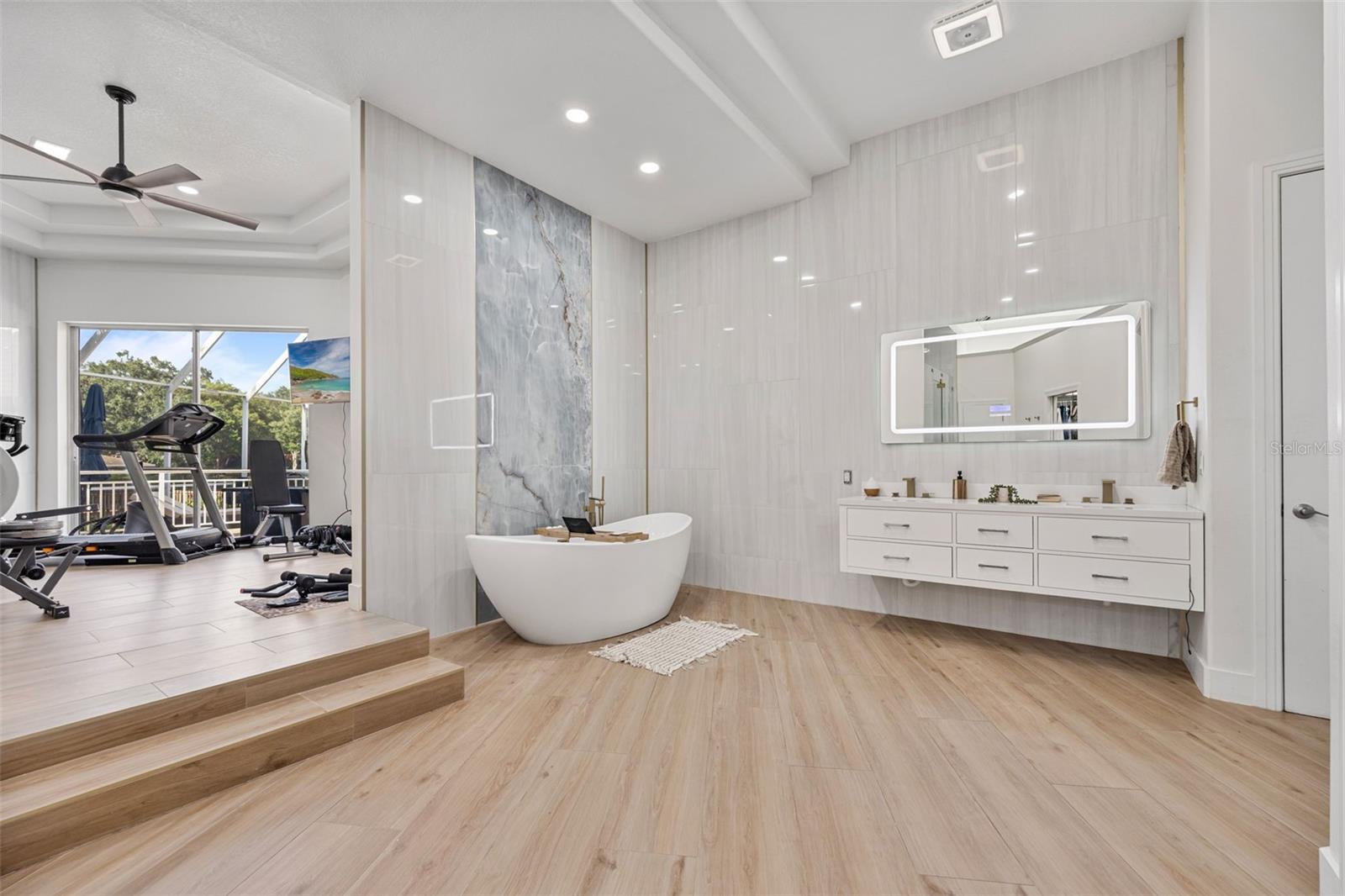TIFFANY LAKE MANORS - Residential