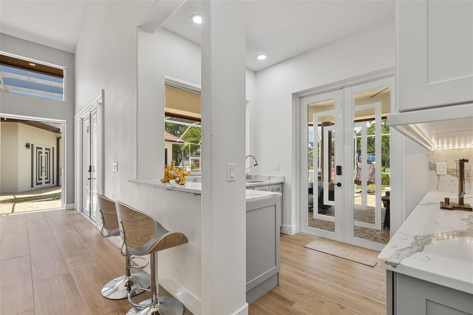 TIFFANY LAKE MANORS - Residential