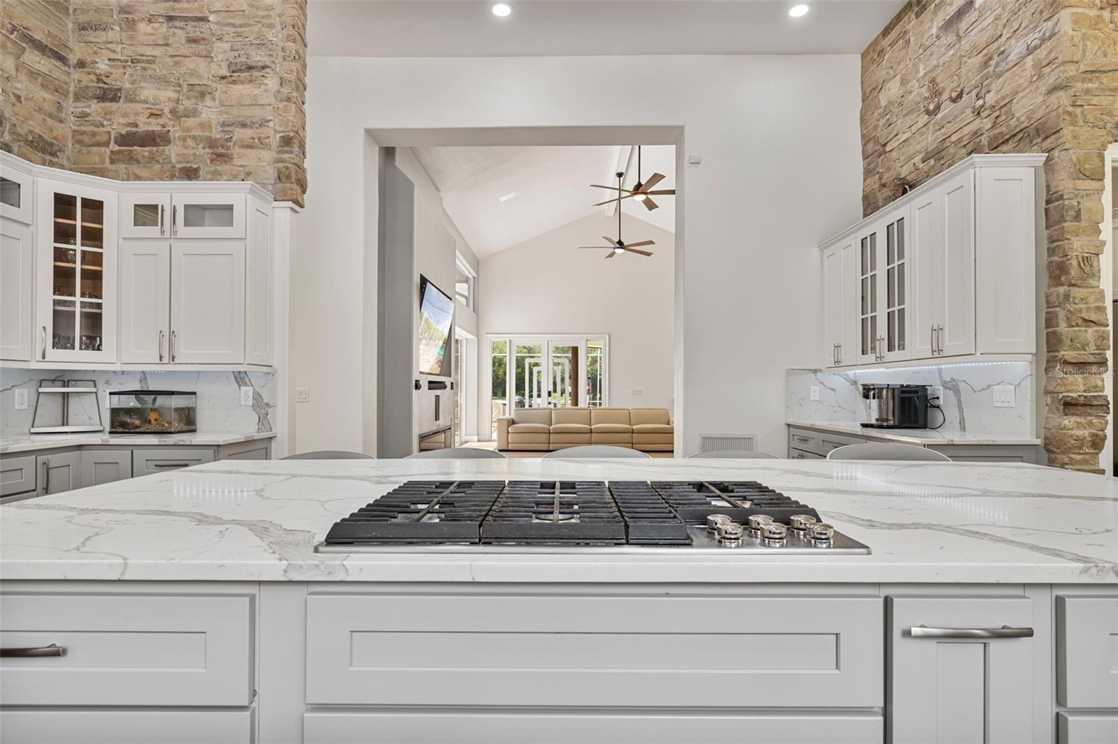 TIFFANY LAKE MANORS - Residential