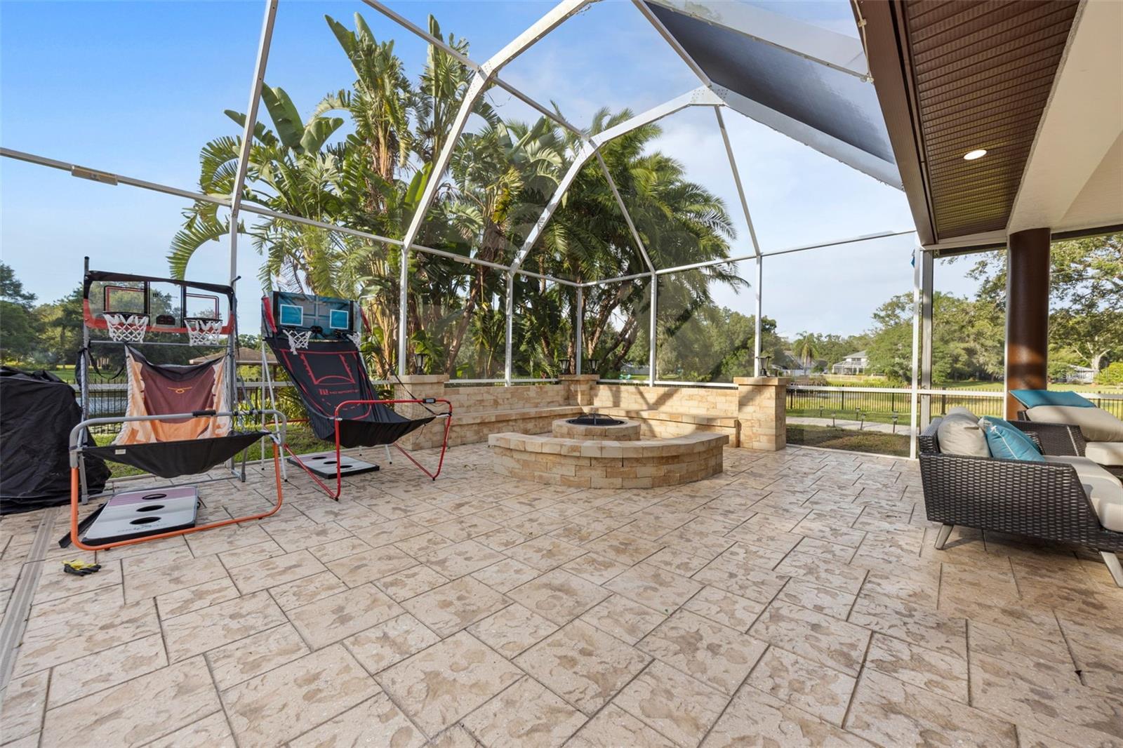 TIFFANY LAKE MANORS - Residential