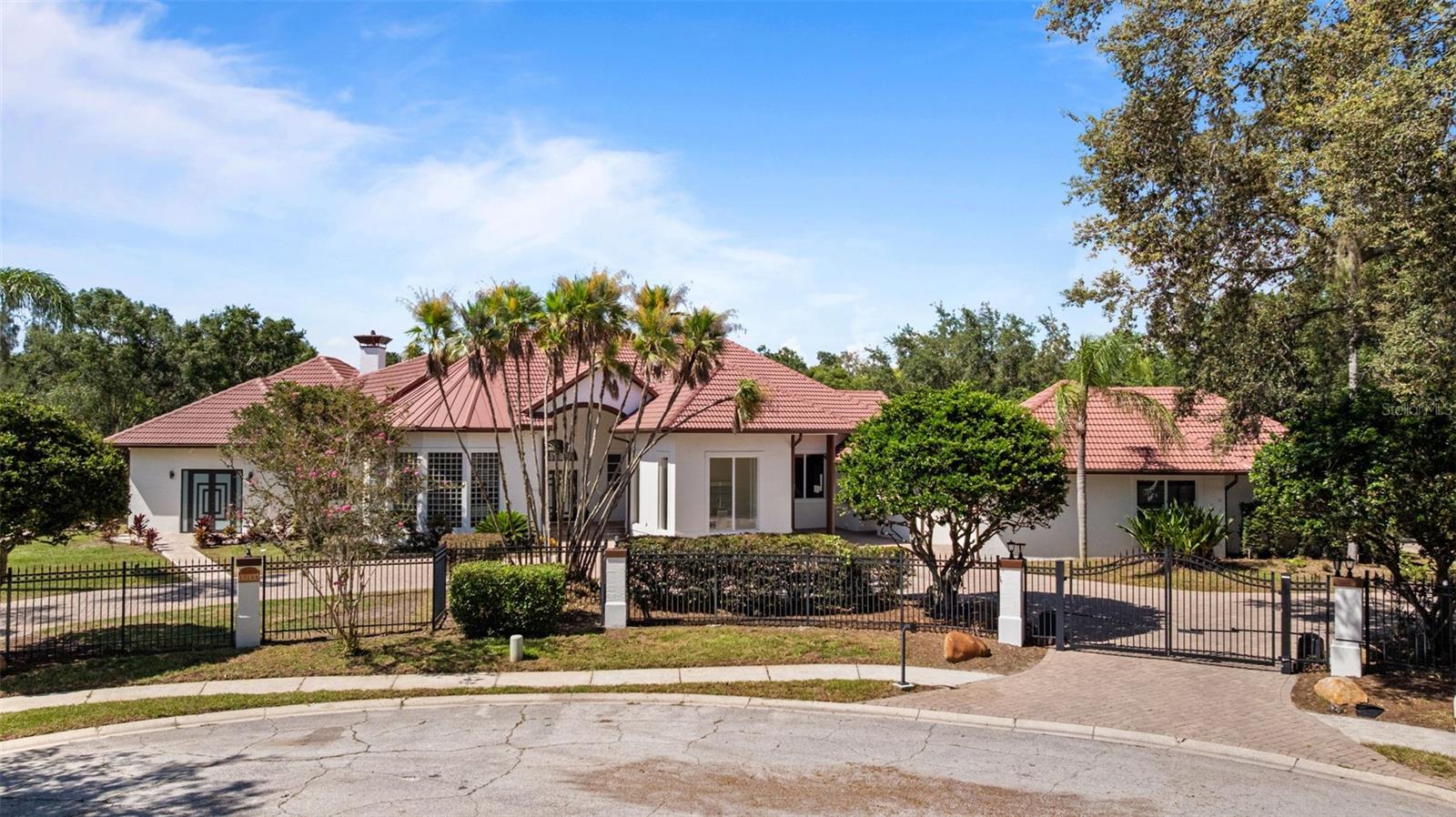 TIFFANY LAKE MANORS - Residential