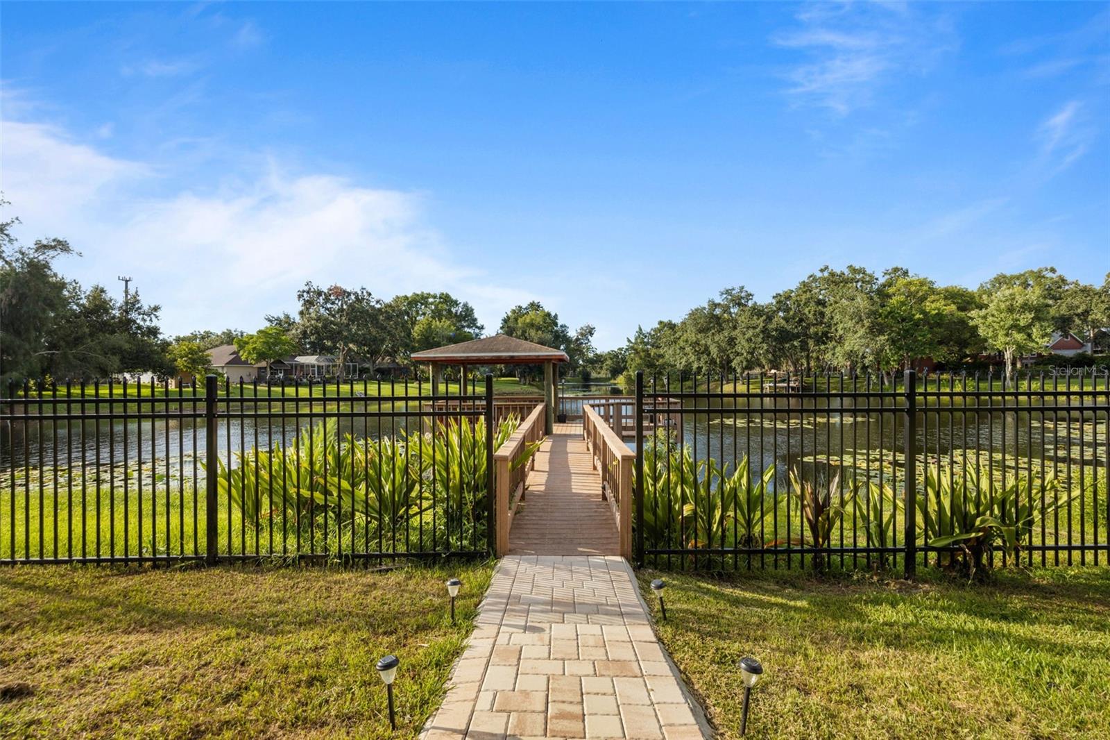 TIFFANY LAKE MANORS - Residential