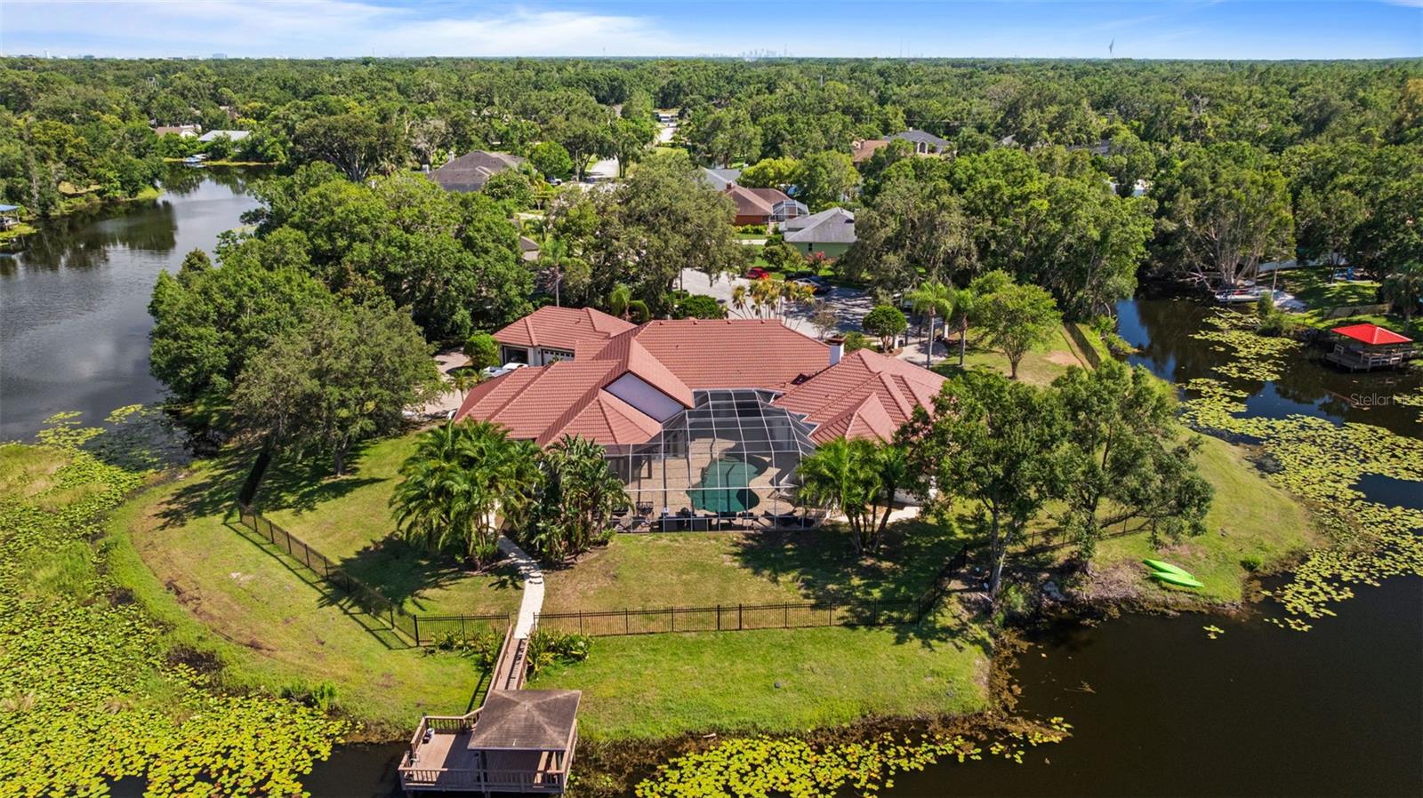 TIFFANY LAKE MANORS - Residential