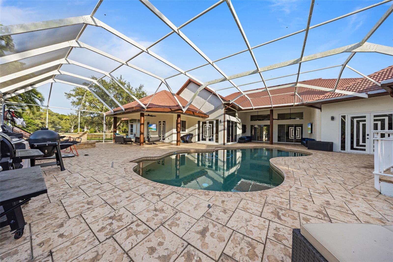TIFFANY LAKE MANORS - Residential