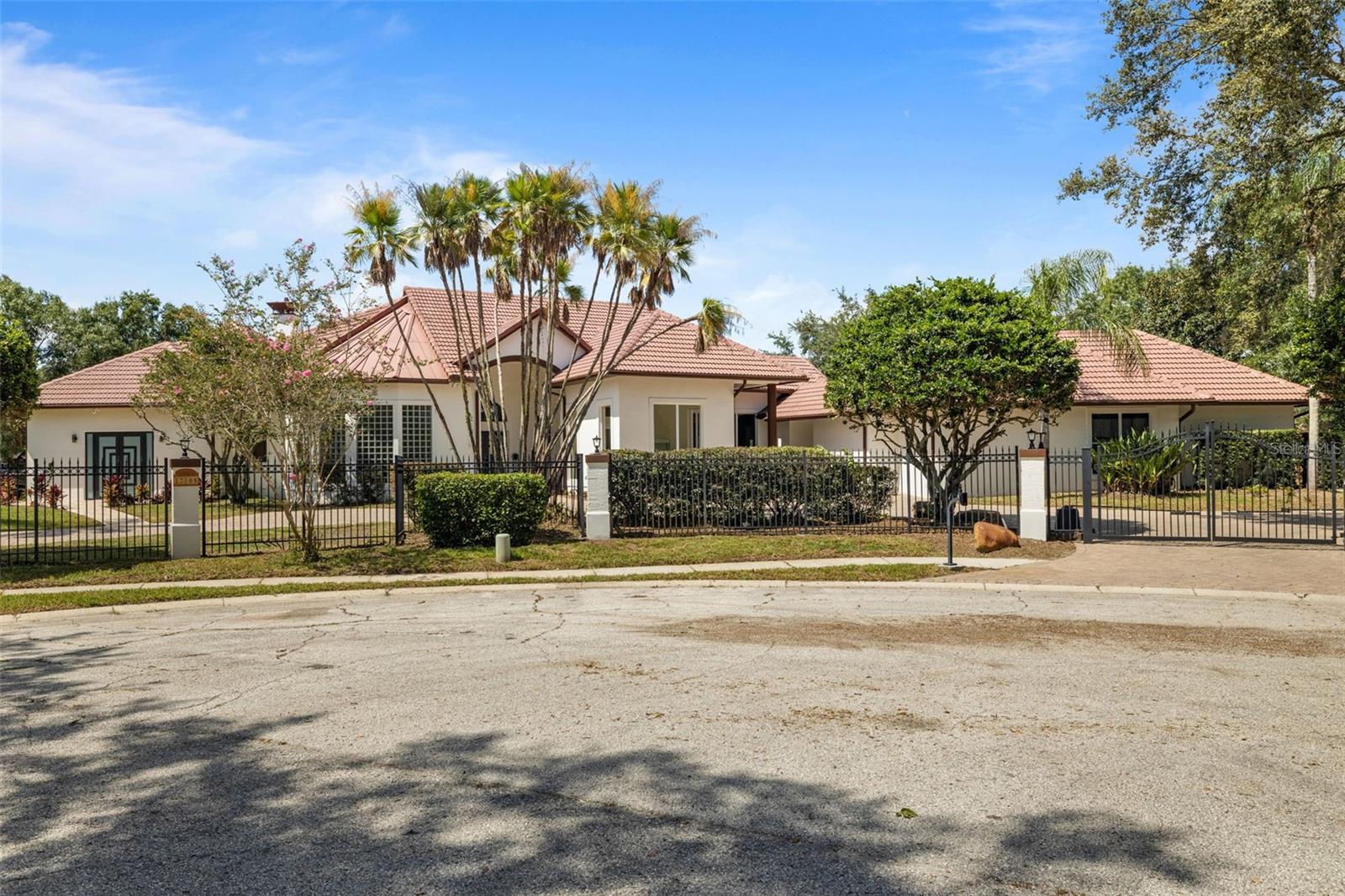 TIFFANY LAKE MANORS - Residential