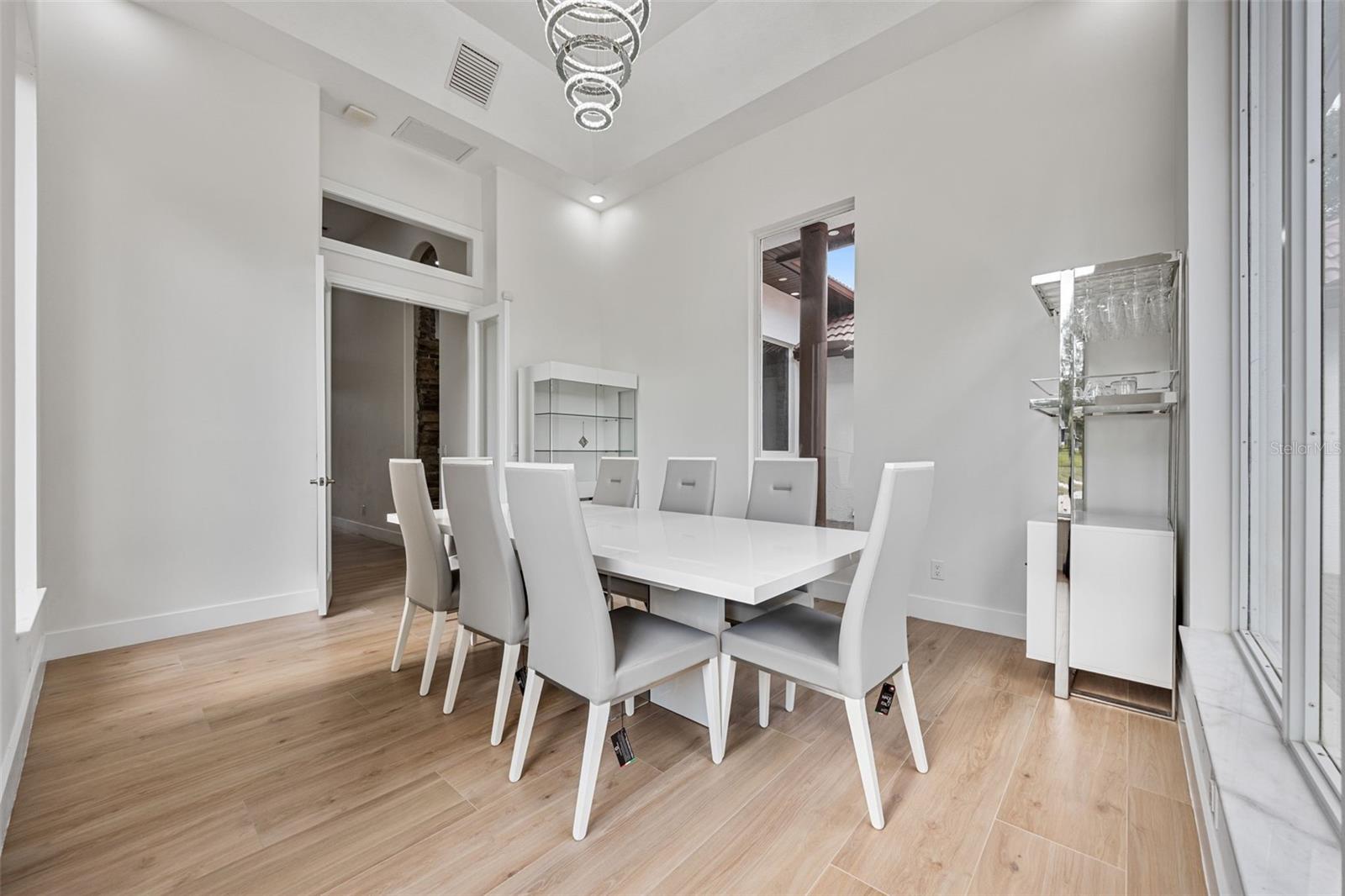 TIFFANY LAKE MANORS - Residential