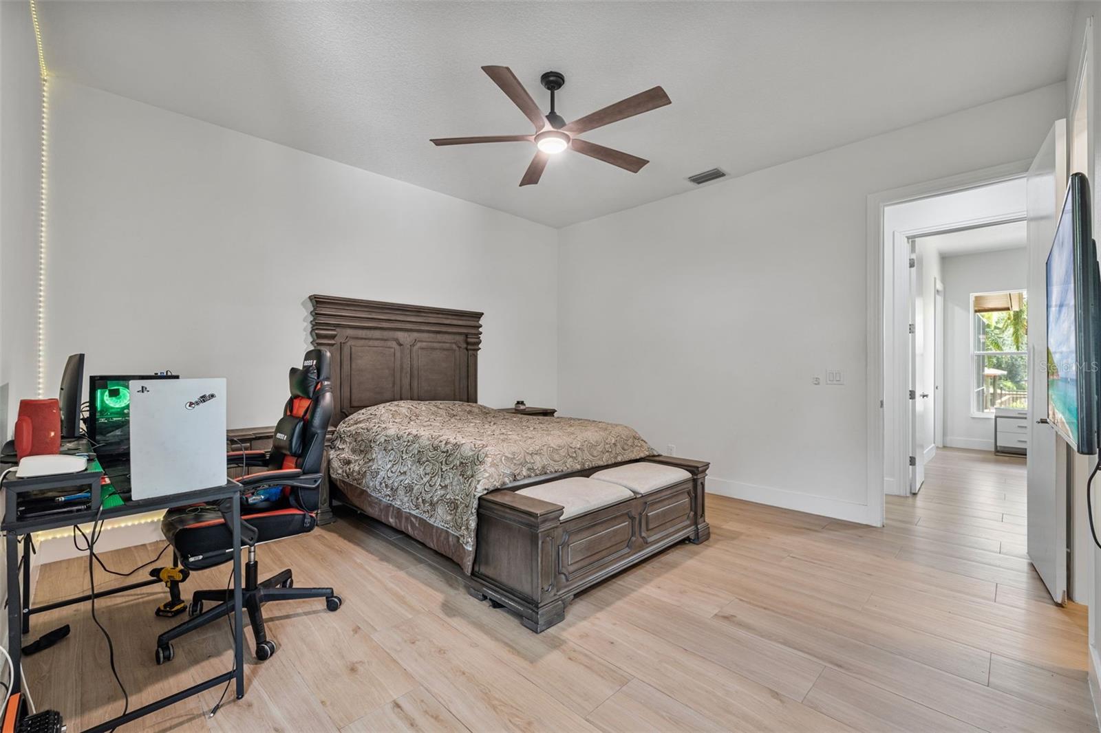 TIFFANY LAKE MANORS - Residential