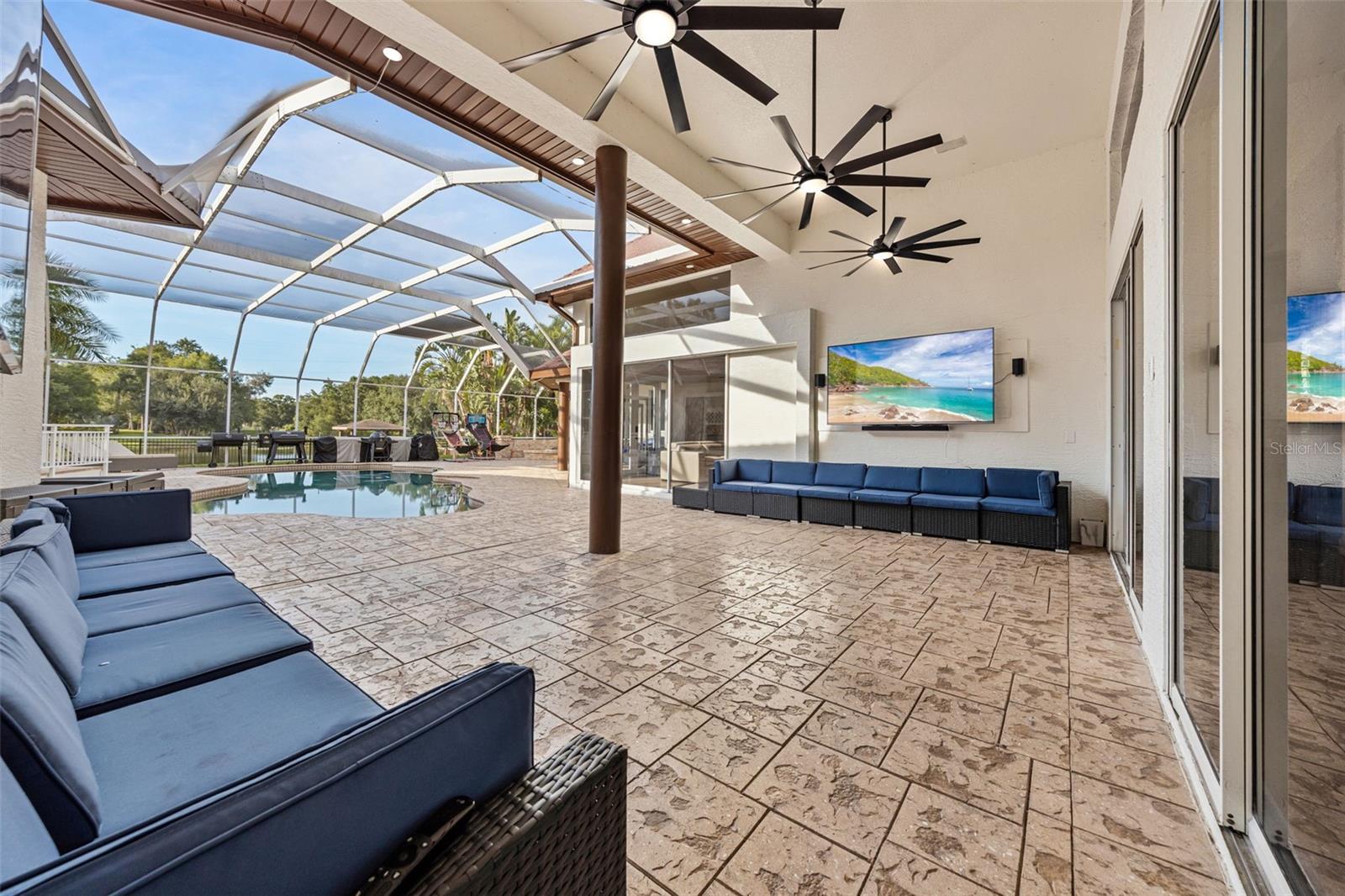 TIFFANY LAKE MANORS - Residential