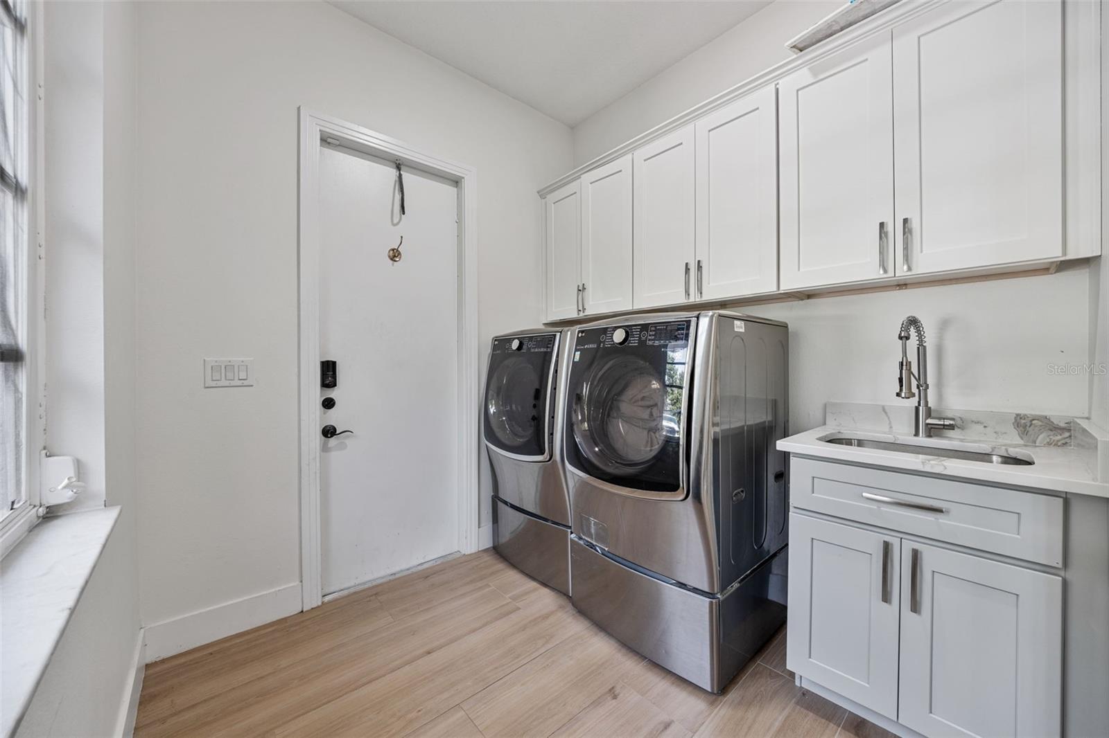 TIFFANY LAKE MANORS - Residential