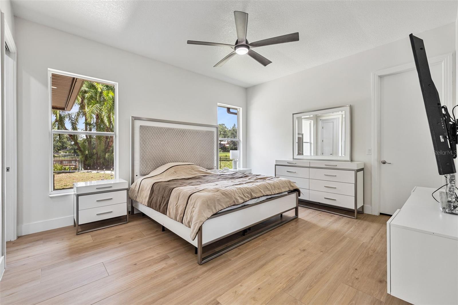 TIFFANY LAKE MANORS - Residential