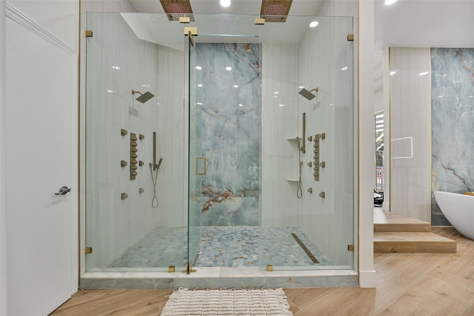 TIFFANY LAKE MANORS - Residential
