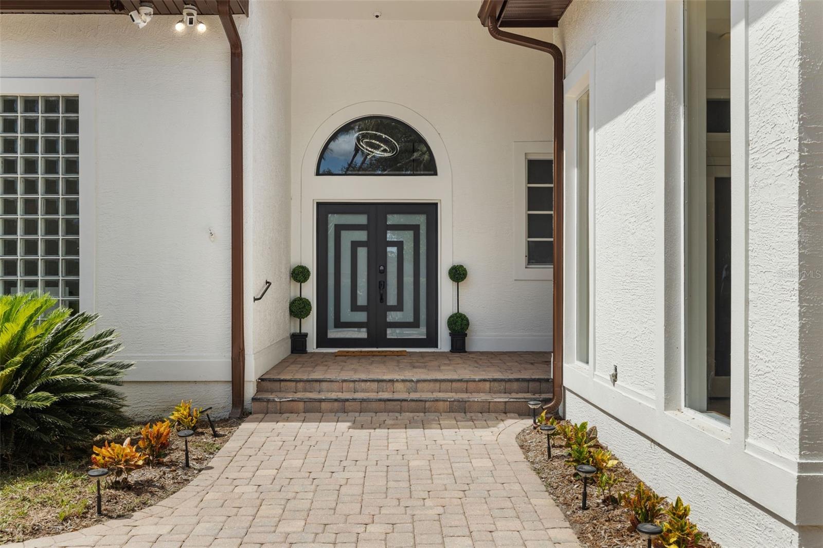 TIFFANY LAKE MANORS - Residential