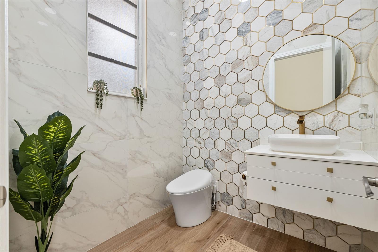 TIFFANY LAKE MANORS - Residential