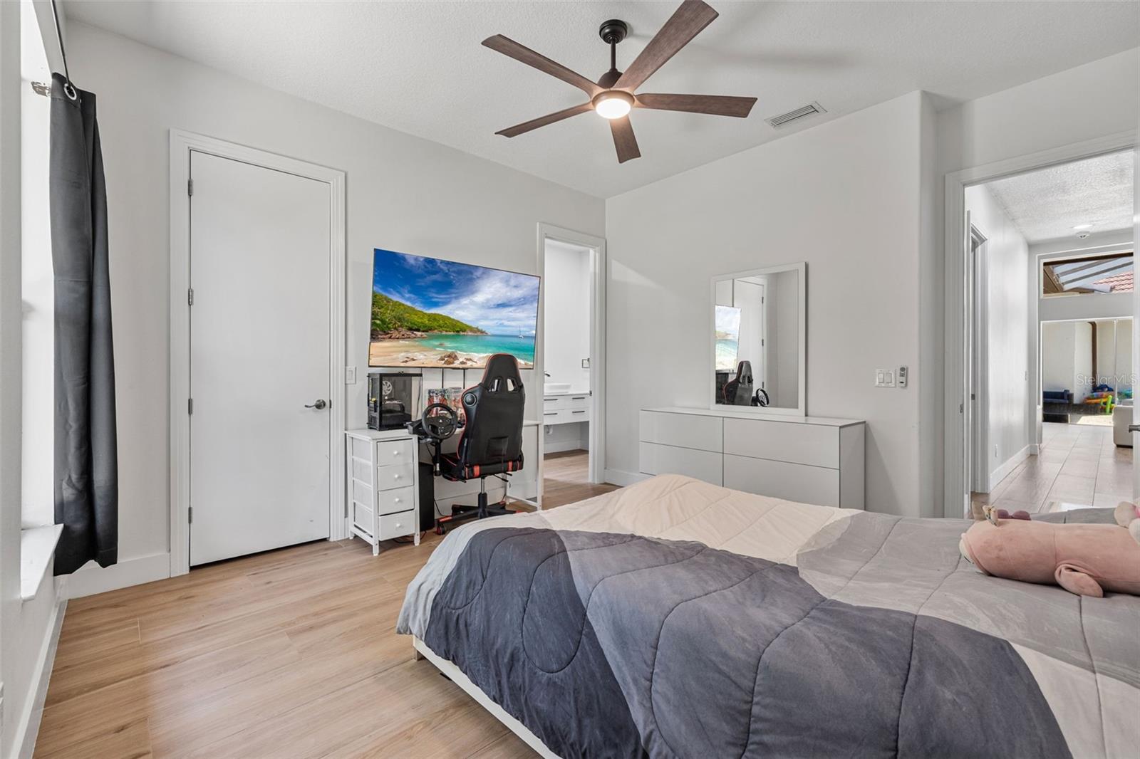 TIFFANY LAKE MANORS - Residential
