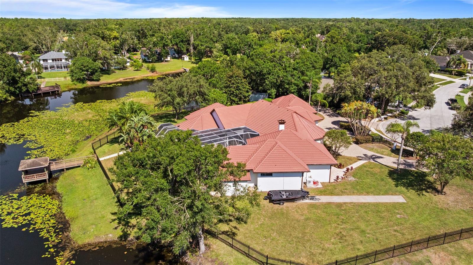 TIFFANY LAKE MANORS - Residential