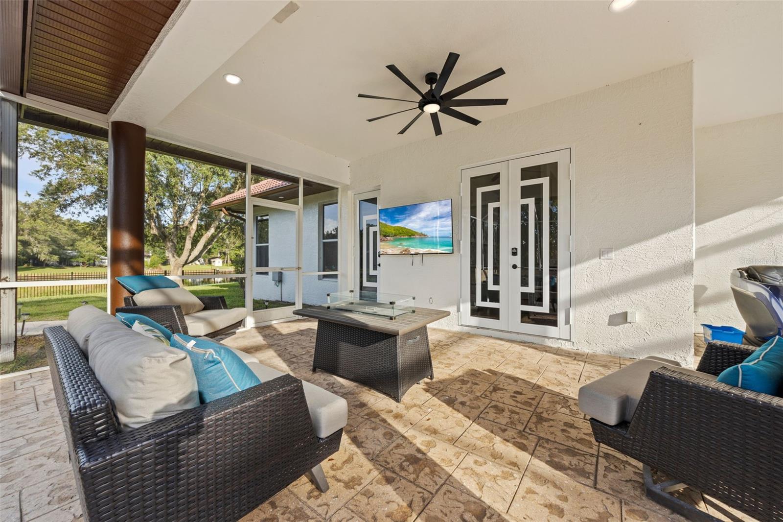 TIFFANY LAKE MANORS - Residential