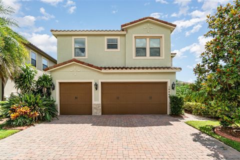 Photo of 10466 Siddington Drive, Orlando, FL 32832 (MLS # O6344543)
